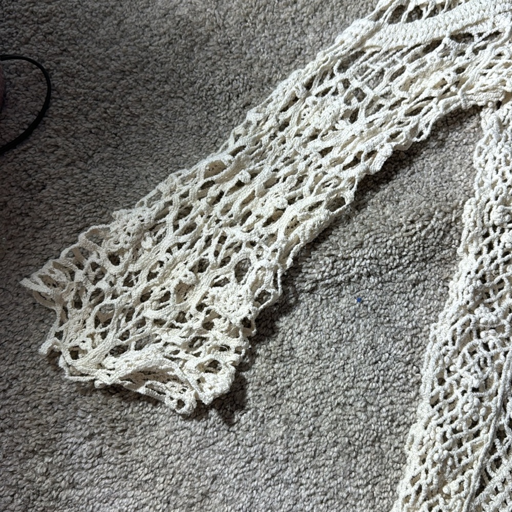 Size M Cupshe swimsuit cover-up. - Picture 2 of 6